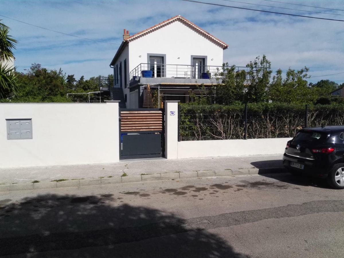 Ferienwohnung Aux 3 Domaines T2 Avec Terrasse Hyères Exterior foto